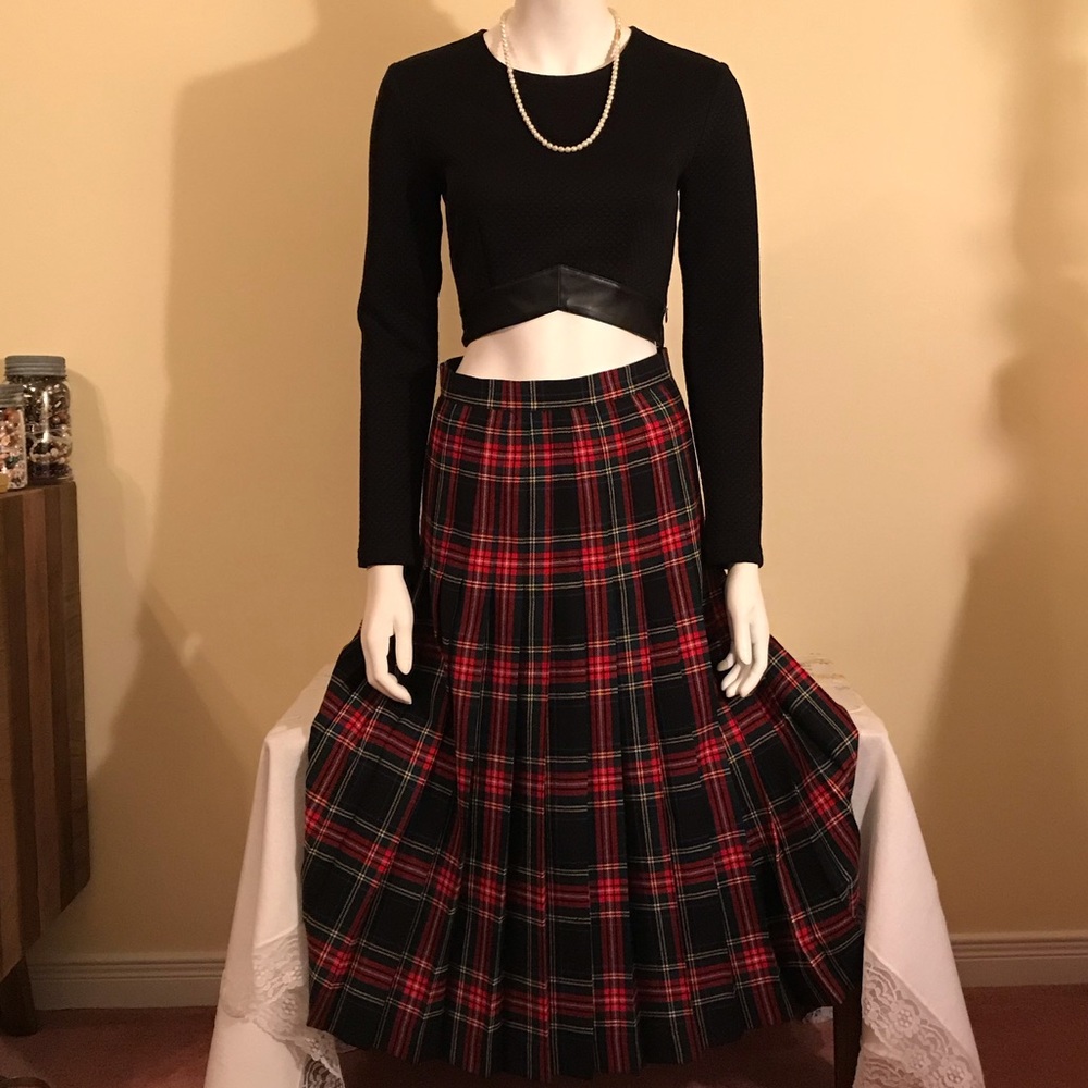 Elegant Black and Red Plaid Maxi Skirt